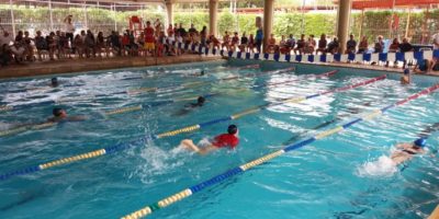 Natação é uma das modalidades oferecidas gratuitamente pelo Esporte Cidadão